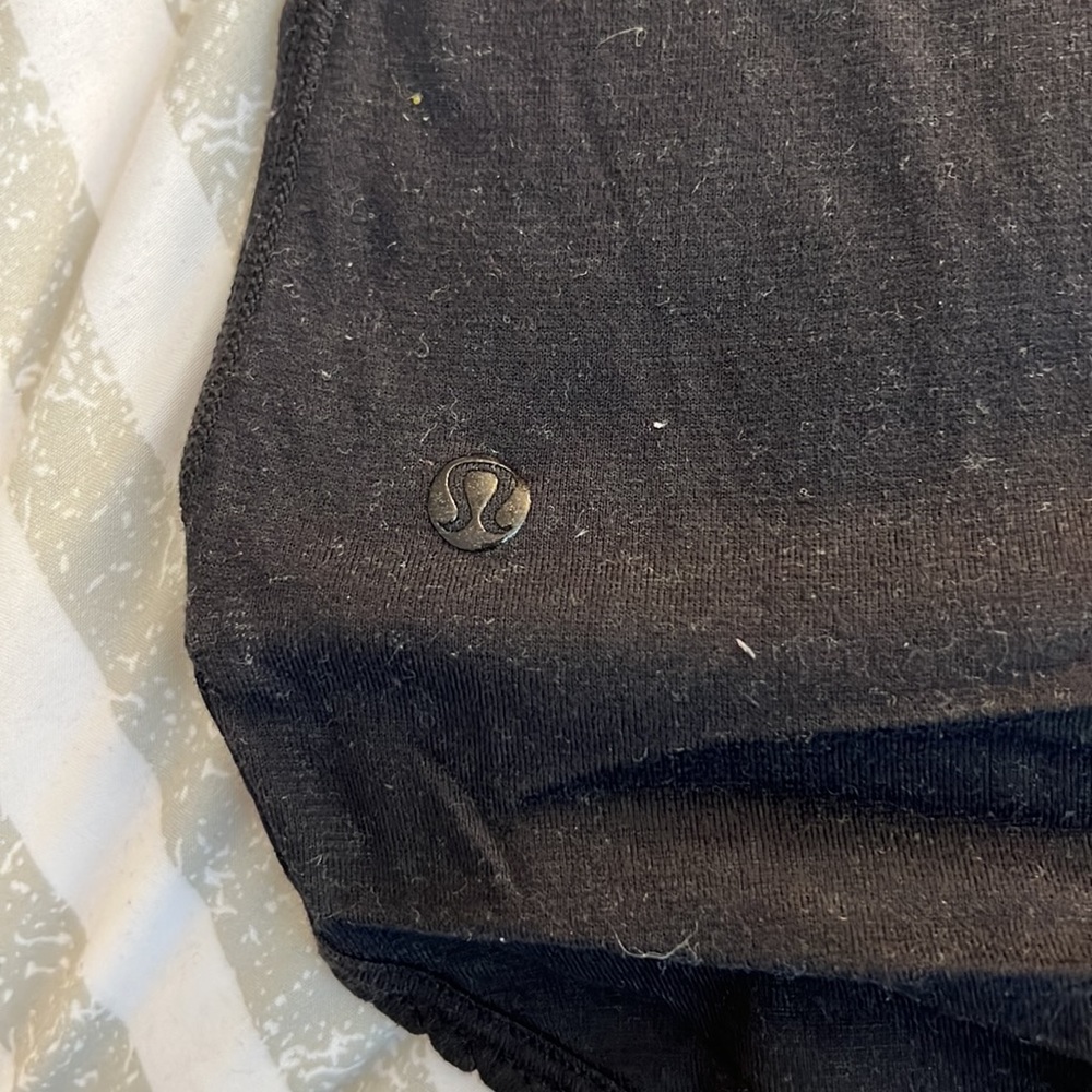 Lululemon run singlet - Picture 3 of 3